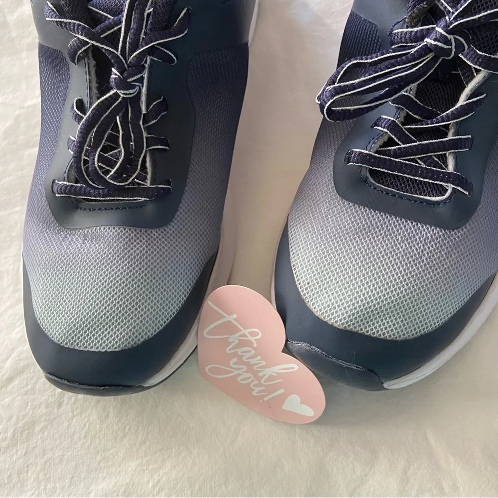 NWOT Women’s Sz-8 Athletic Shoes- Very Clean, Not Sure If Worn- Big Kids Sz-6.5